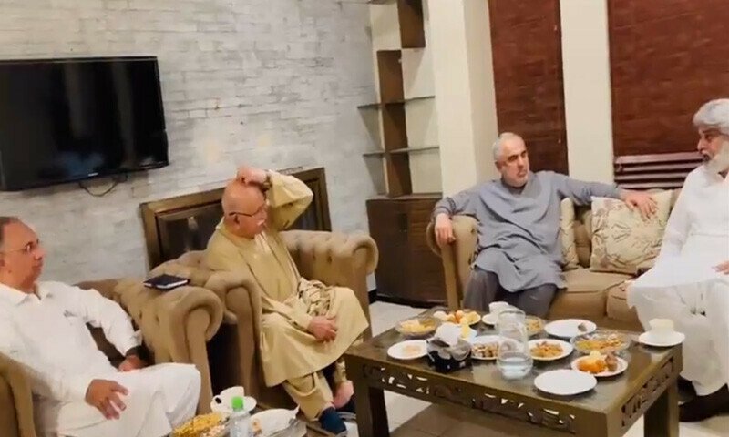 Mehmood Achakzai angry over canceling the rally, PTI leaders kept giving explanations