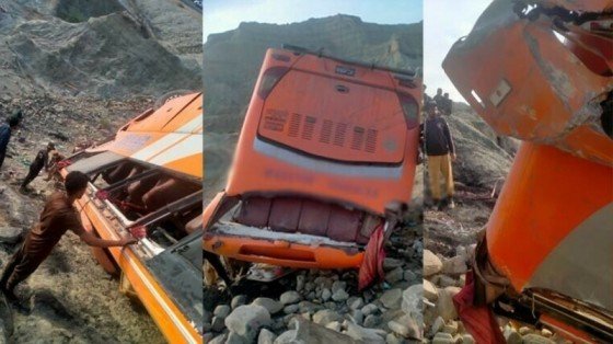 In Azad Kashmir, a bus plunged into a ditch and a pilgrims' bus crashed in Makran, killing 32 people