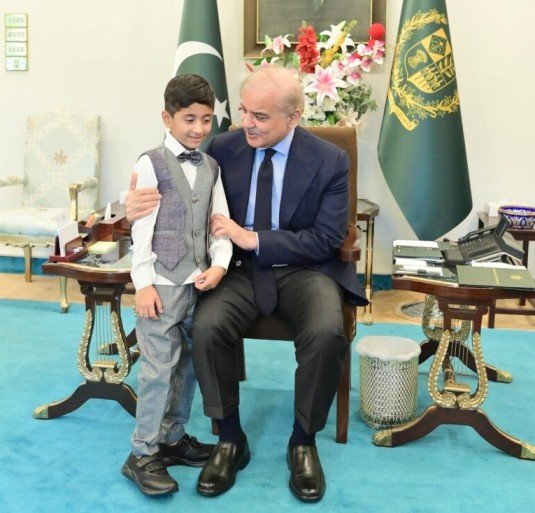 Prime Minister's meeting with 5-year-old Sufyan, who made the world record